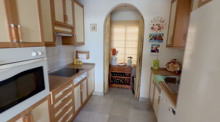 House | Resale in La Quinta in La Quinta, Costa del Sol - Photo 3