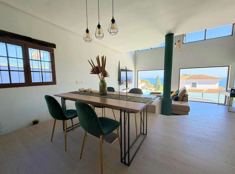 House | Resale in Algeciras in Algeciras, Costa del Sol - Photo 3