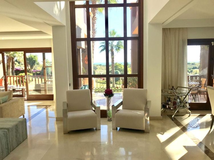 House | Resale in The Golden Mile in The Golden Mile, Costa del Sol - Photo 4