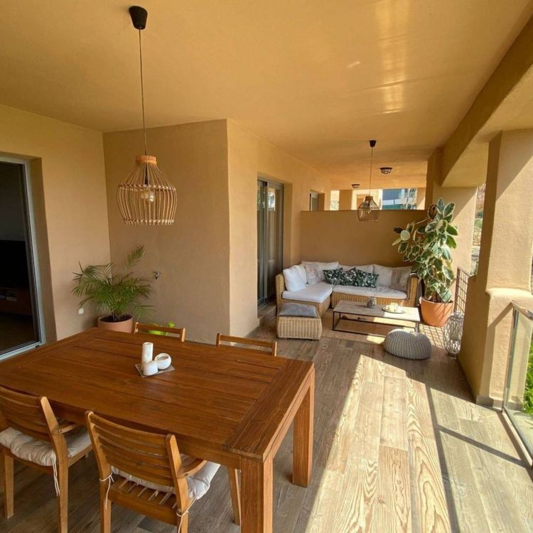 Apartment | Resale in Estepona in Estepona, Costa del Sol - Photo 2