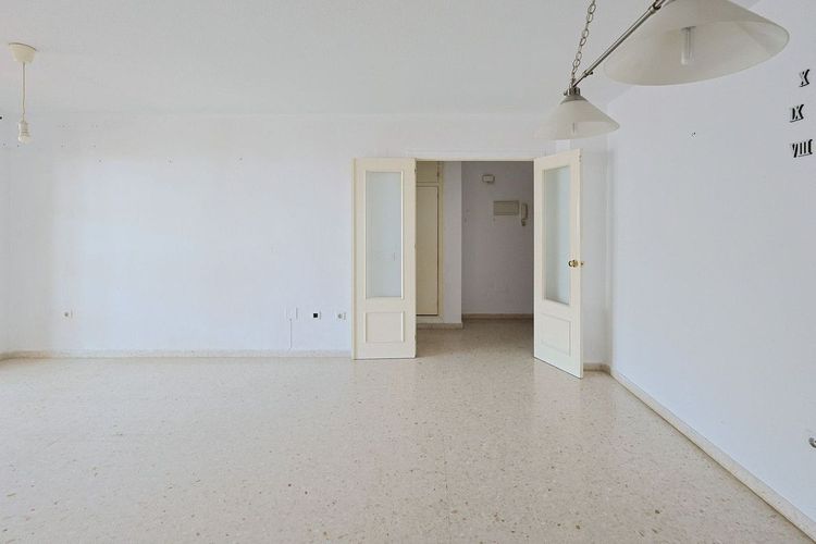 Apartment | Resale in Arroyo de la Miel in Arroyo de la Miel, Costa del Sol - Photo 4