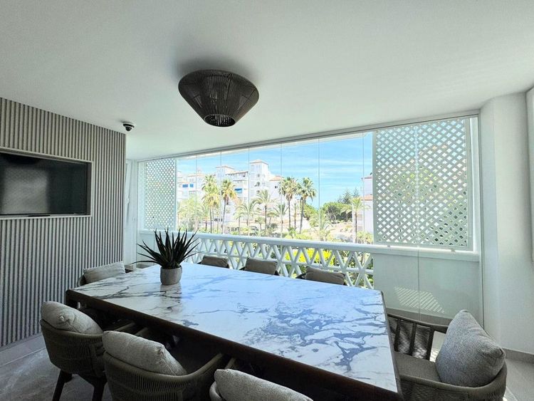 Apartment | Resale in Puerto Banús in Puerto Banús, Nueva Andalucía, Costa del Sol - Photo 3