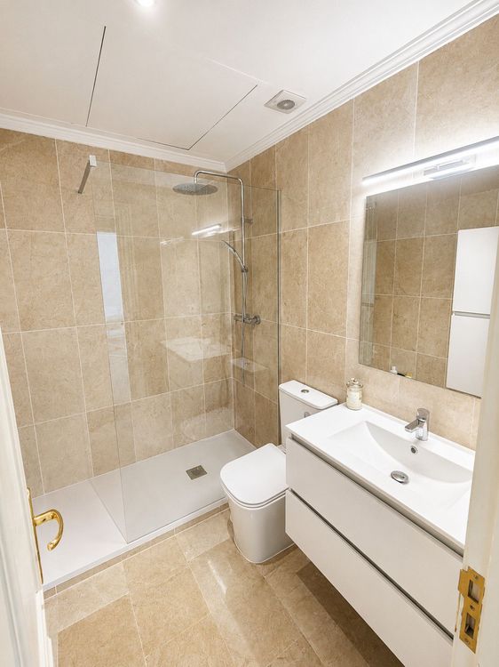 Penthouse | Resale in Nueva Andalucía in Nueva Andalucía Others, Costa del Sol - Photo 5