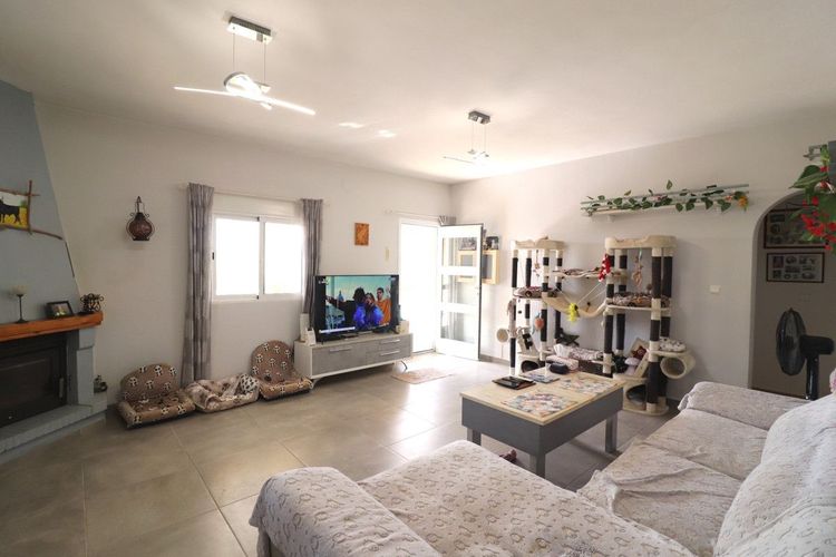 House | Resale in La Campaneta in La Campaneta, Costa Blanca - Photo 5