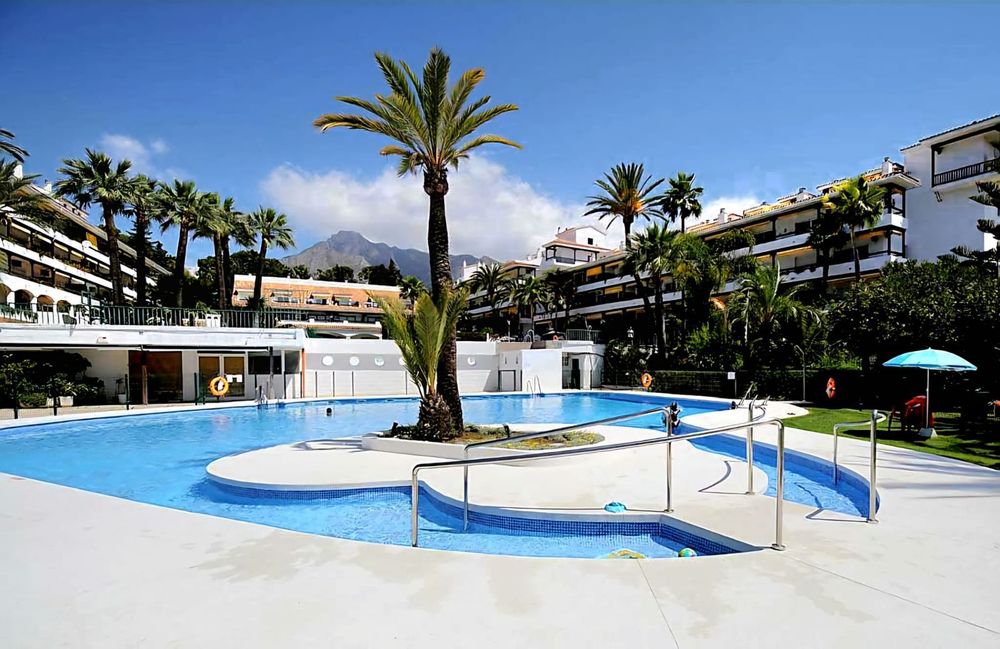 Apartment | Resale in The Golden Mile in The Golden Mile, Costa del Sol - Main property photo