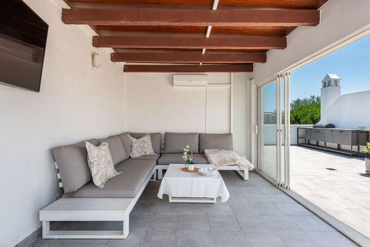 Penthouse | Resale in Estepona in Estepona, Costa del Sol - Photo 5