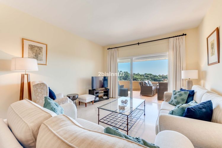 Apartment | Resale in Elviria in Elviria, Costa del Sol - Photo 4