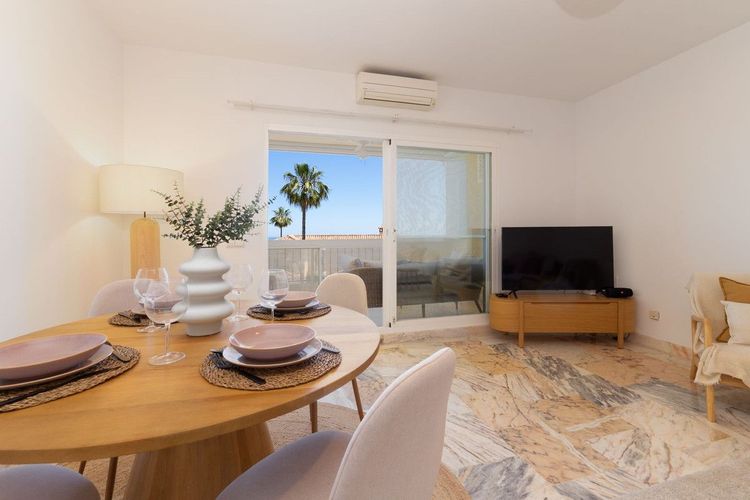 Apartment | Resale in La Cala de Mijas in La Cala de Mijas, Costa del Sol - Photo 5