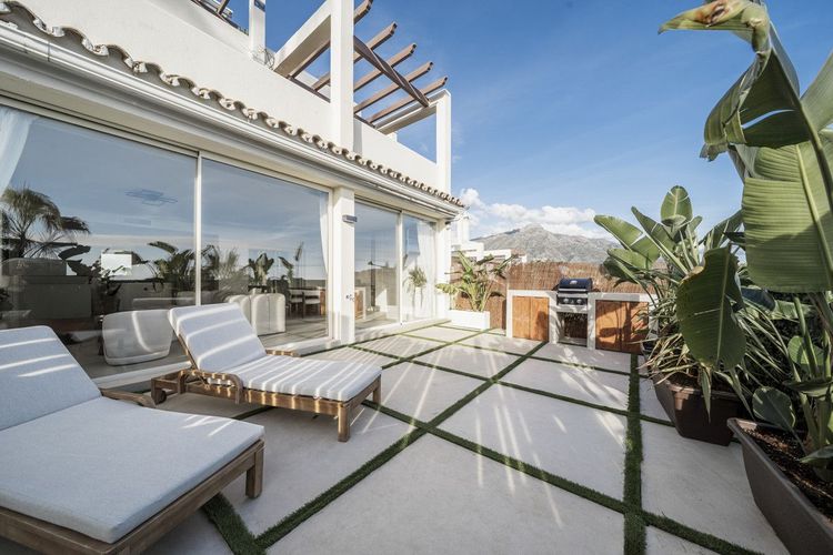 Apartment | Resale in Nueva Andalucía - Development photo 1