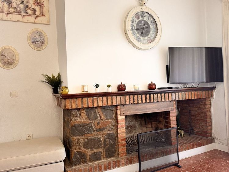 House | Resale in Marbesa in Marbesa, Costa del Sol - Photo 5