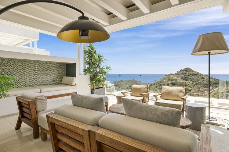 Penthouse | Resale in Ojén - Development photo 1