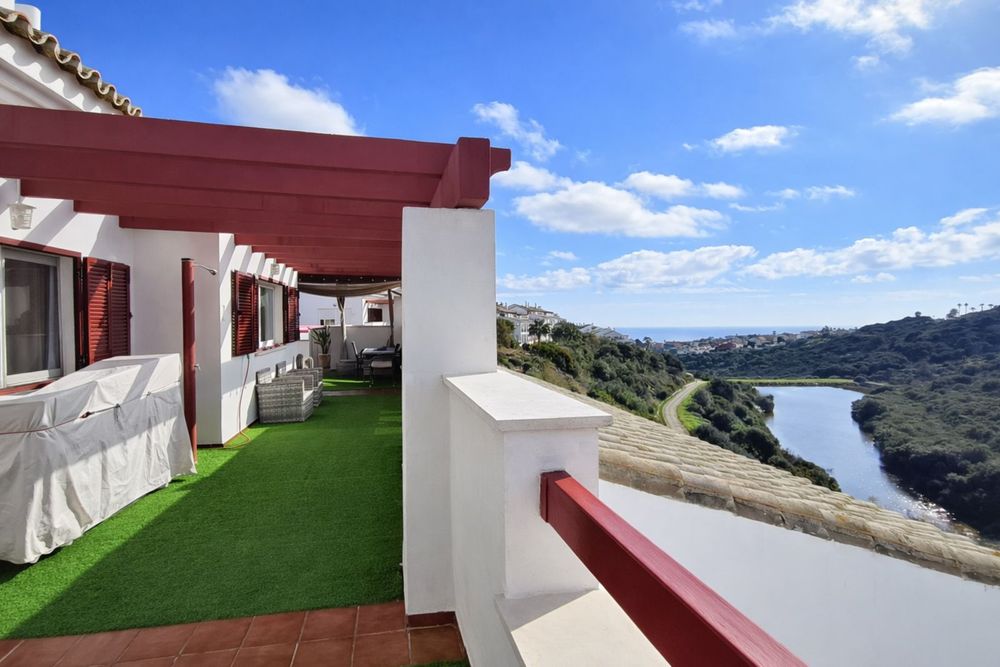 Penthouse | Resale in La Alcaidesa in La Alcaidesa, Costa del Sol - Main property photo