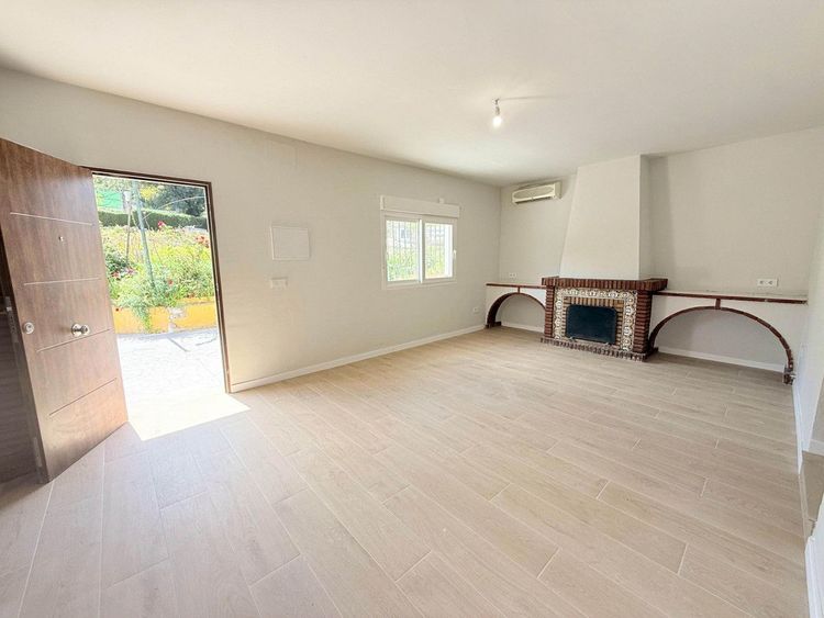 House | Resale in Coín in Coín, Costa del Sol - Photo 3