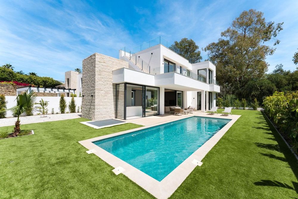 House | Resale in Atalaya in Atalaya, Costa del Sol - Main property photo