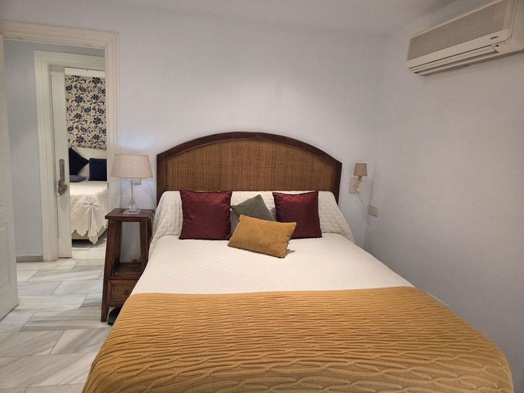 Apartment | Resale in Marbella in Marbella Others, Costa del Sol - Photo 4