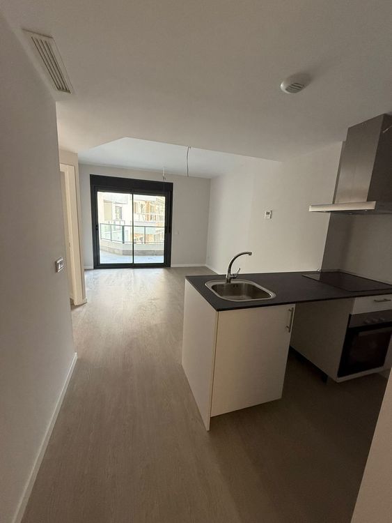 Apartment | Resale in Las Lagunas in Las Lagunas, Costa del Sol - Photo 4