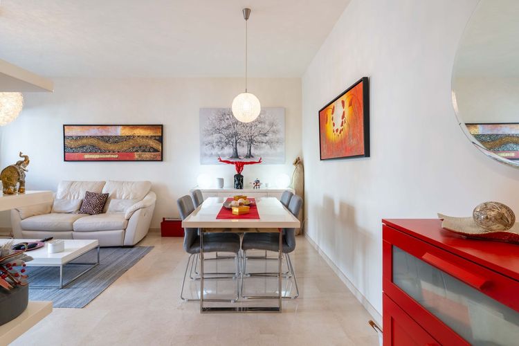 Apartment | Resale in Valle Romano in Valle Romano, Costa del Sol - Photo 2