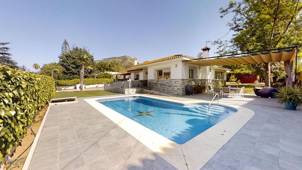 House | Resale in Alhaurín de la Torre in Alhaurín de la Torre, Costa del Sol - Main property photo