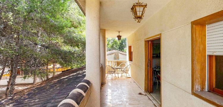 House | Resale in Torrevieja in Torrevieja, Costa Blanca - Photo 4