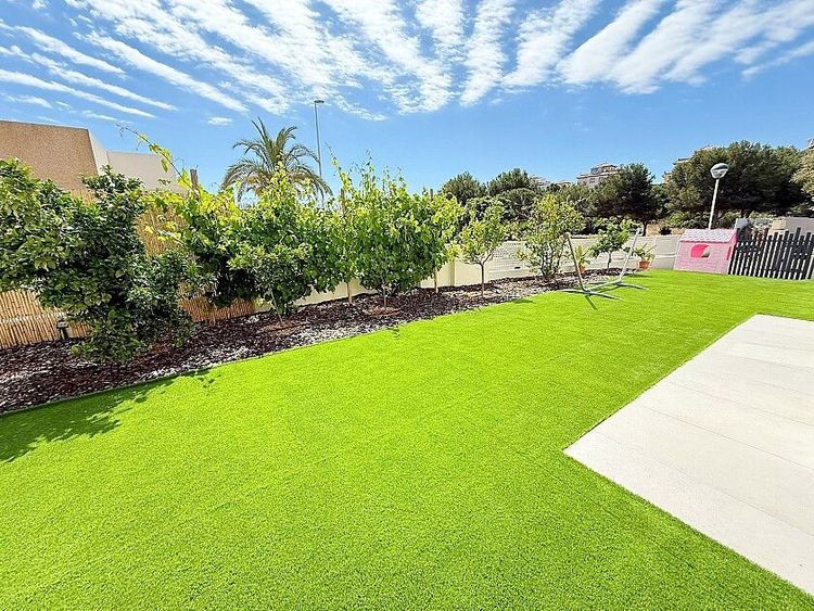 House | Resale in La Zenia in La Zenia, Costa Blanca - Photo 5