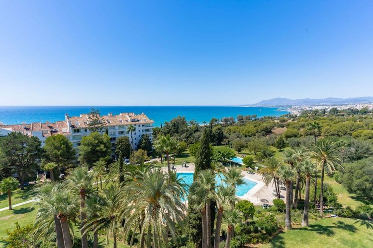 Apartment | Resale in Marbella in Marbella Others, Costa del Sol - Photo 4