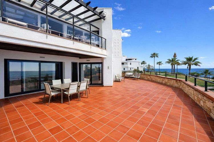 Apartment | Resale in Casares Playa - Development photo 1