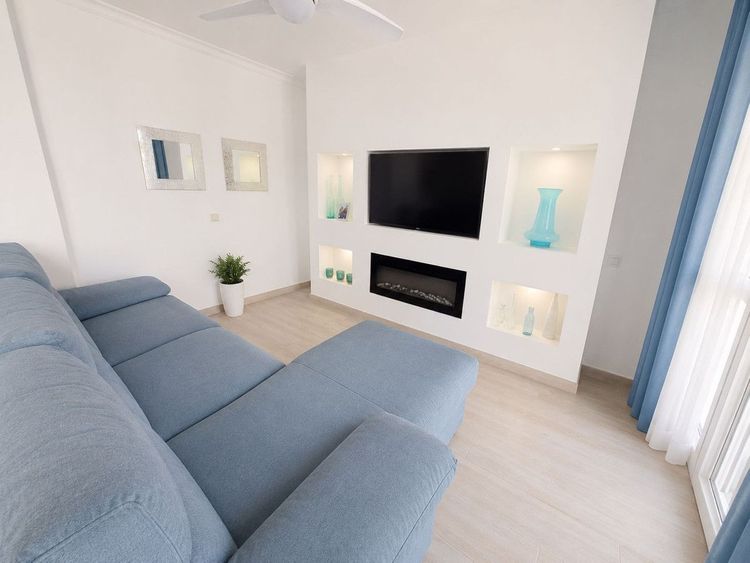 Apartment | Resale in San Luis de Sabinillas in San Luis de Sabinillas, Costa del Sol - Photo 4