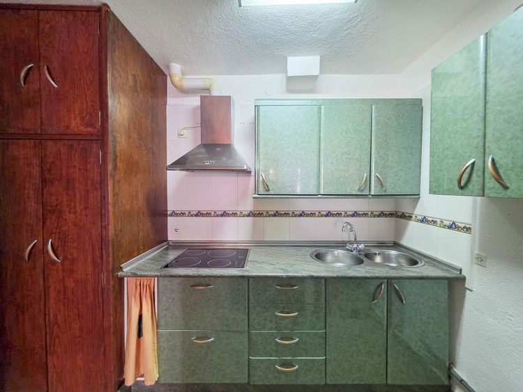 House | Resale in La Duquesa in La Duquesa, Costa del Sol - Photo 5