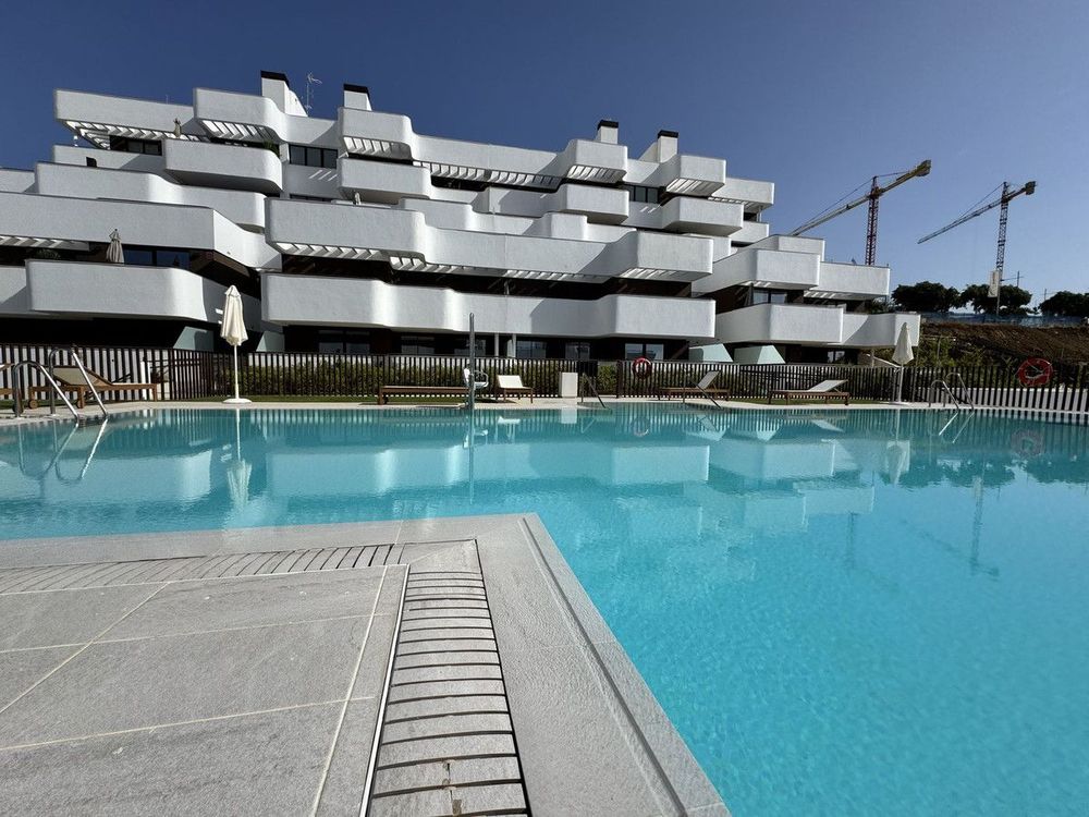 Apartment | Resale in Estepona in Estepona, Costa del Sol - Main property photo