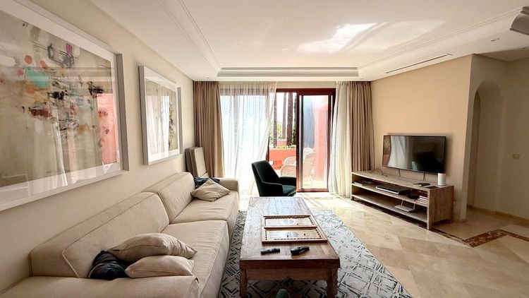 Apartment | Resale in New Golden Mile in New Golden Mile, Costa del Sol - Photo 4