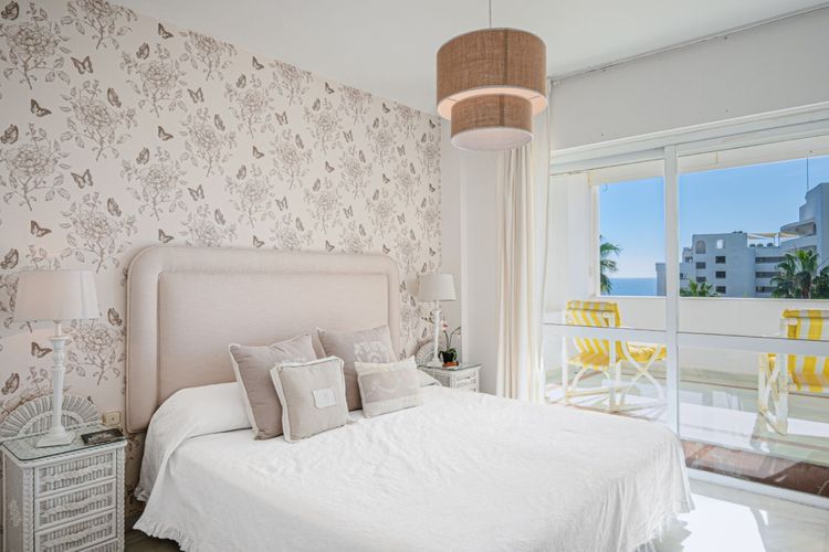 Apartment | Resale in Marbella in Marbella, Costa del Sol - Photo 5