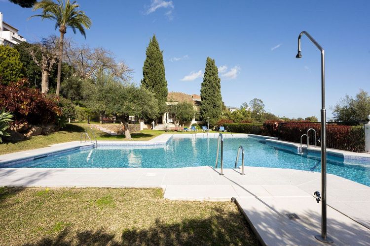 Penthouse | Resale in Benahavís - Development photo 1