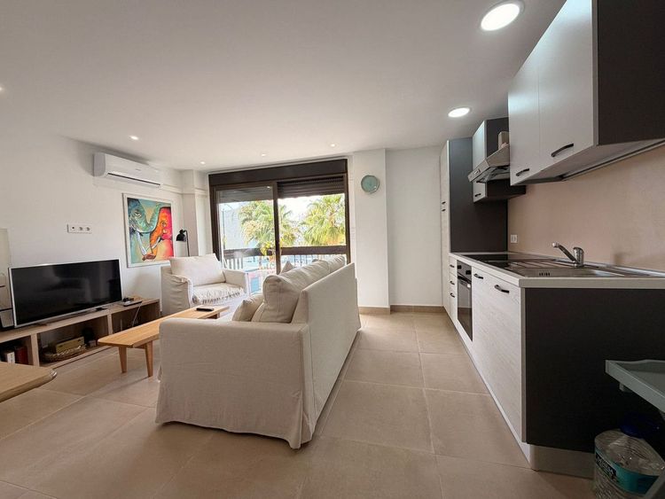 Apartment | Resale in Torremolinos in Torremolinos Others, Costa del Sol - Photo 5