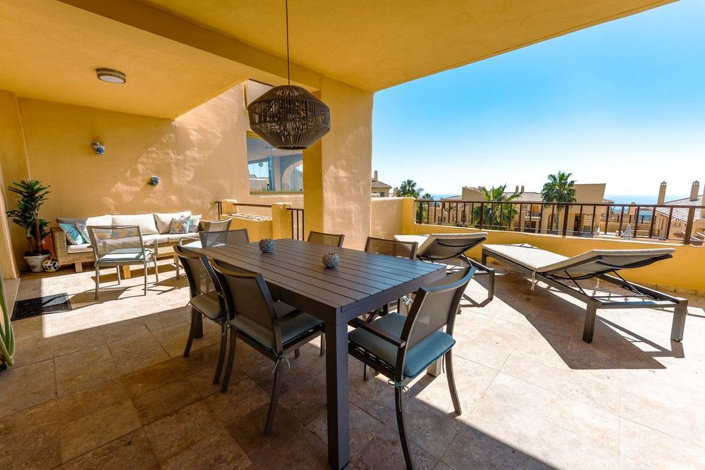 Apartment | Resale in Atalaya in Atalaya, Costa del Sol - Main property photo