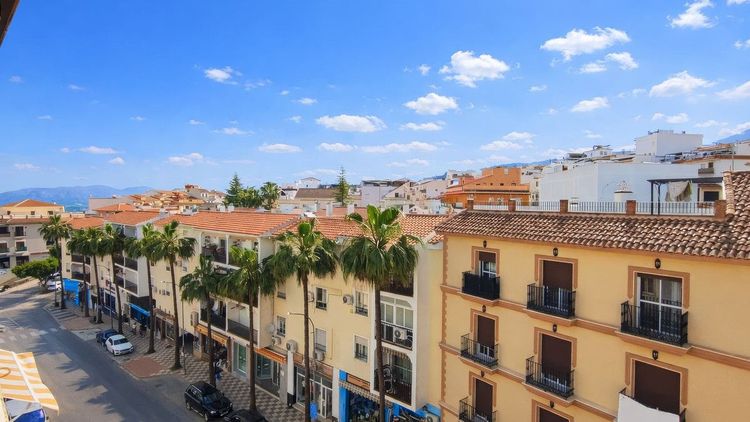 Penthouse | Resale in Alhaurín el Grande in Alhaurín el Grande, Valle de Guadalhorce, Costa del Sol - Photo 3