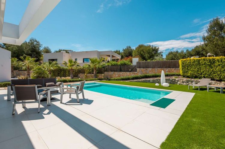 House | Resale in Las Colinas Golf in Las Colinas Golf, Costa Blanca - Photo 2