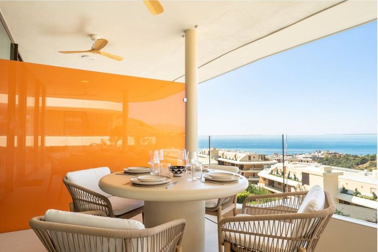 Apartment | Resale in Fuengirola in Fuengirola Others, Costa del Sol - Photo 3