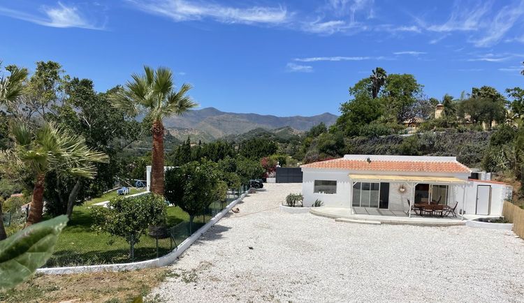 House | Resale in Estepona - Development photo 1
