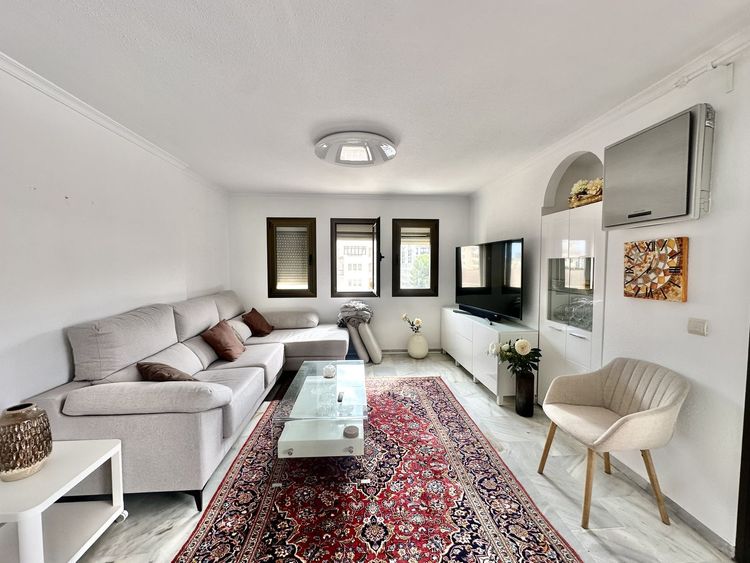 listing card gallery