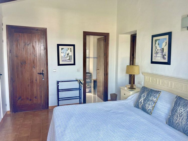 House | Resale in Mijas in Mijas Others, Costa del Sol - Photo 4