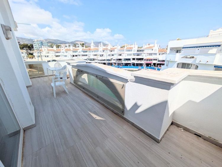 Apartment | Resale in Benalmadena in Benalmadena Others, Costa del Sol - Photo 4