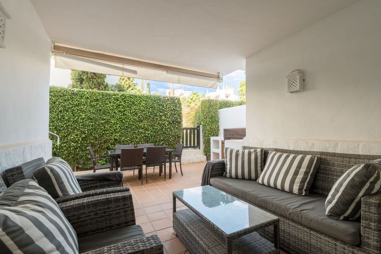 Apartment | Resale in New Golden Mile in New Golden Mile, Costa del Sol - Photo 2