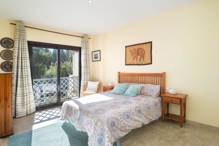 Apartment | Resale in Río Real in Río Real, Costa del Sol - Photo 4