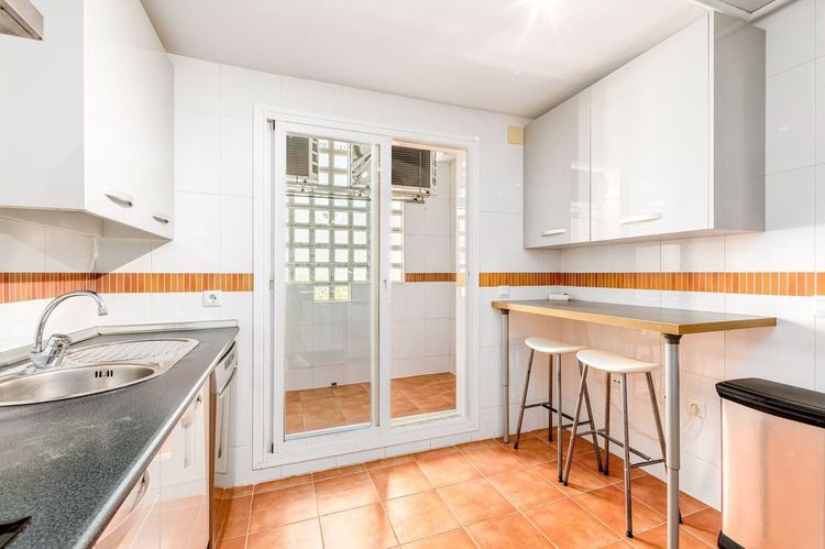 House | Resale in Alhaurin Golf in Alhaurin Golf, Costa del Sol - Photo 5