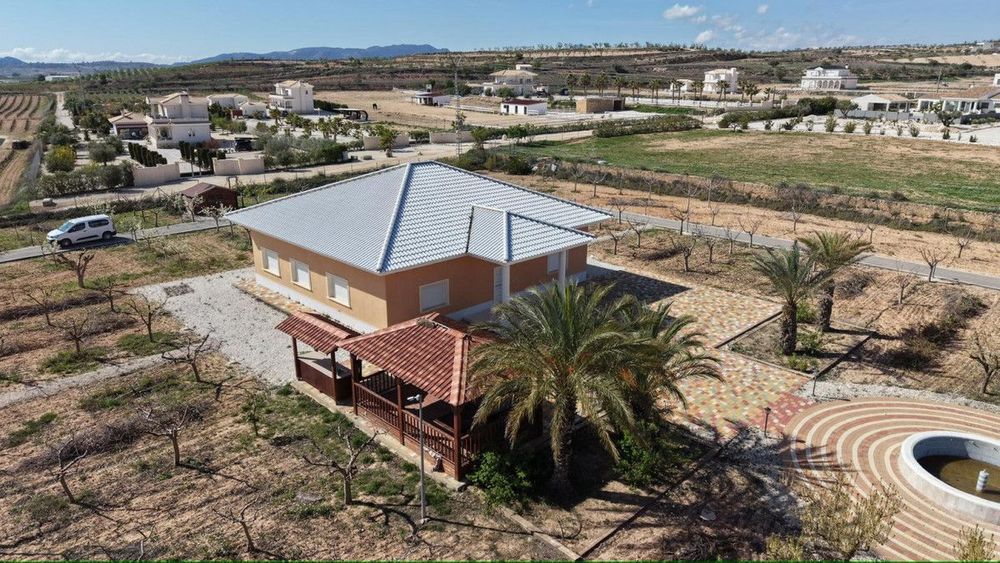 House | Resale in Pinoso in Costa Blanca - Main property photo