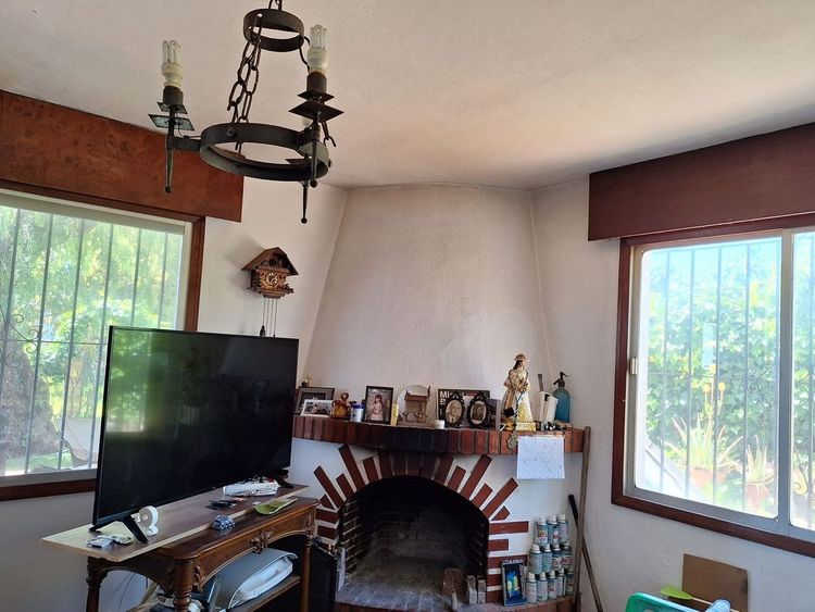 House | Resale in Estepona in Estepona, Costa del Sol - Photo 4