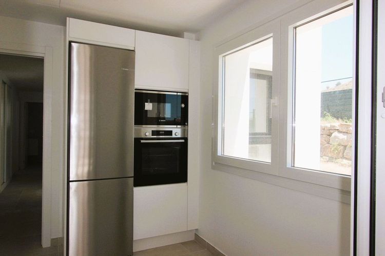 Apartment | Resale in La Cala de Mijas in La Cala de Mijas, Costa del Sol - Photo 4