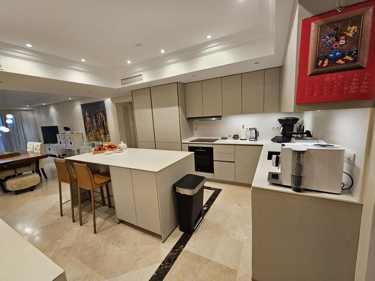 Apartment | Resale in Estepona in Estepona, Costa del Sol - Photo 3