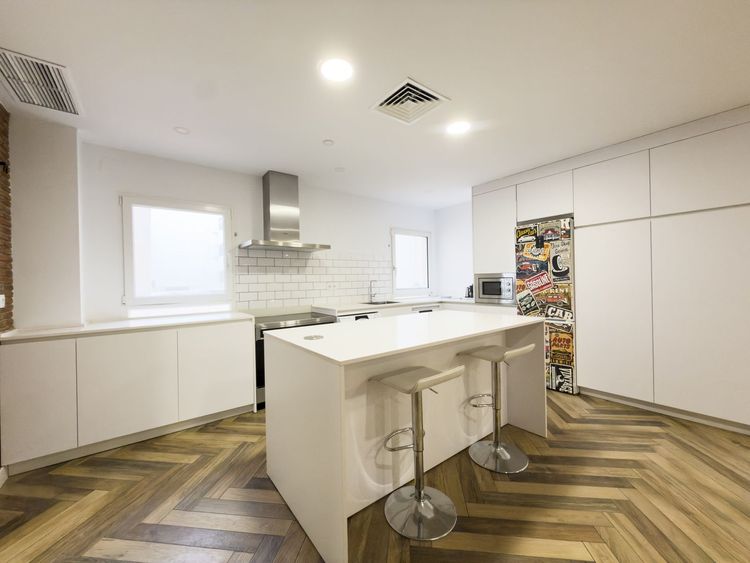 Apartment | Resale in Málaga Centro in Málaga Centro, Costa del Sol - Photo 4