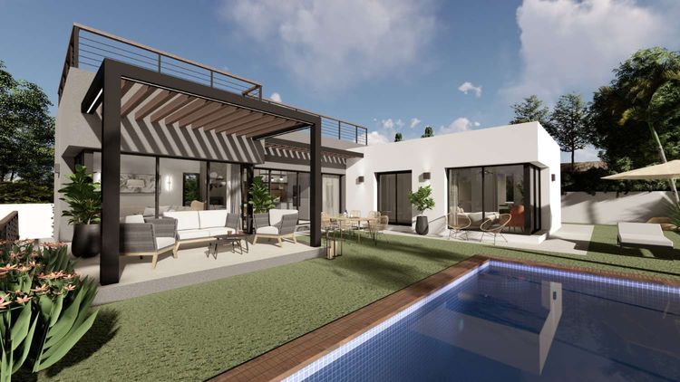 House | Resale in Estepona in Estepona, Costa del Sol - Photo 2